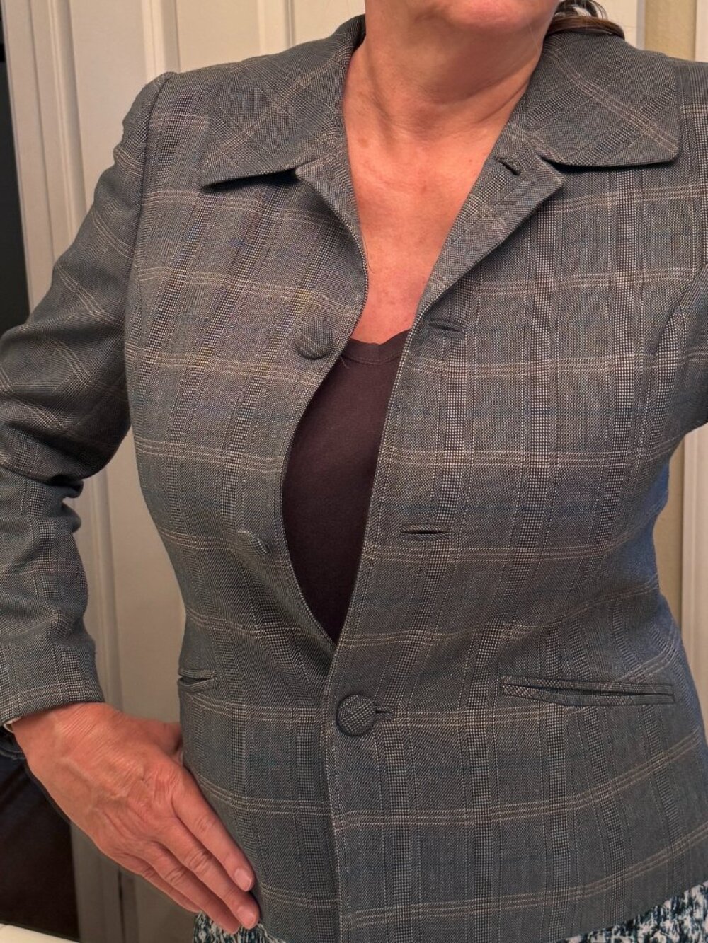 Beautiful Amanda Smith Women's Suite Size 12